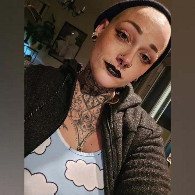 Lanie B