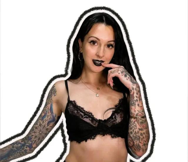 chrissy xo