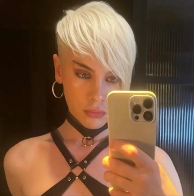STR8BoyToy 🍑 𝓣𝓱𝓮 𝓠𝓾𝓮𝓮𝓷 𝓸𝓯 𝓓𝓲𝓼𝓬𝓻𝓮𝓮𝓽