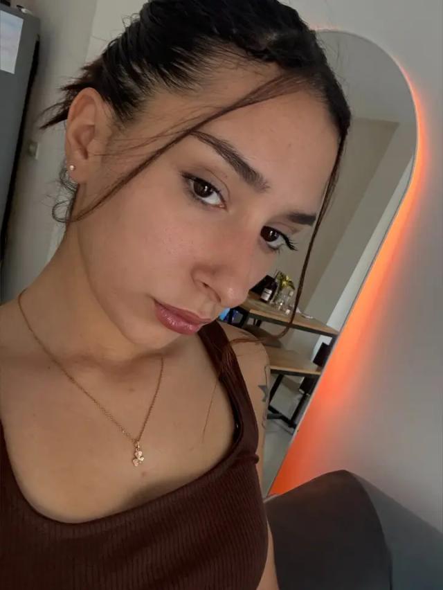 BELLA ✨