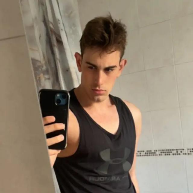 Alejandro 🌹