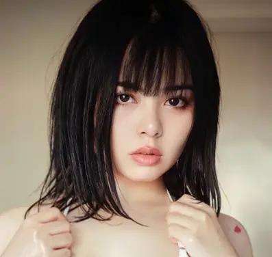 Estelle Shiori 💫