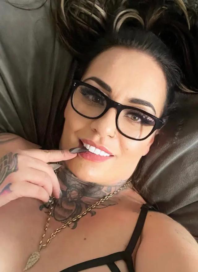 Mistress Sasha Salacious