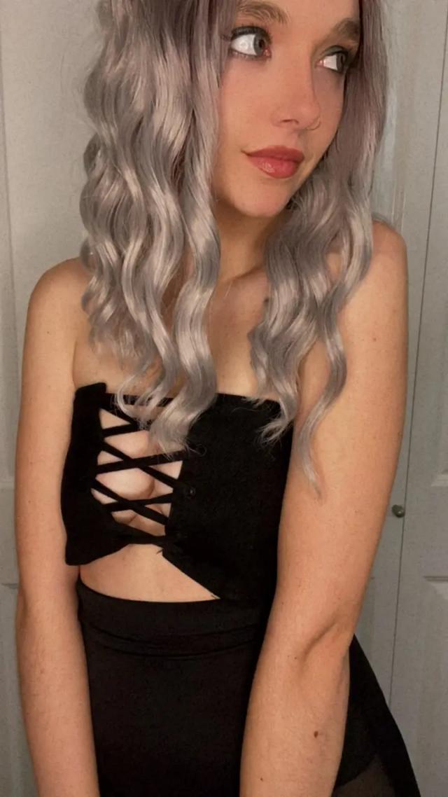 👸🏼