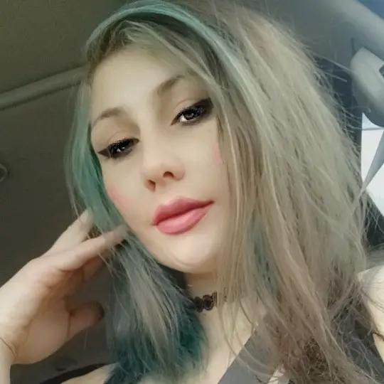 Αurora Wolfe