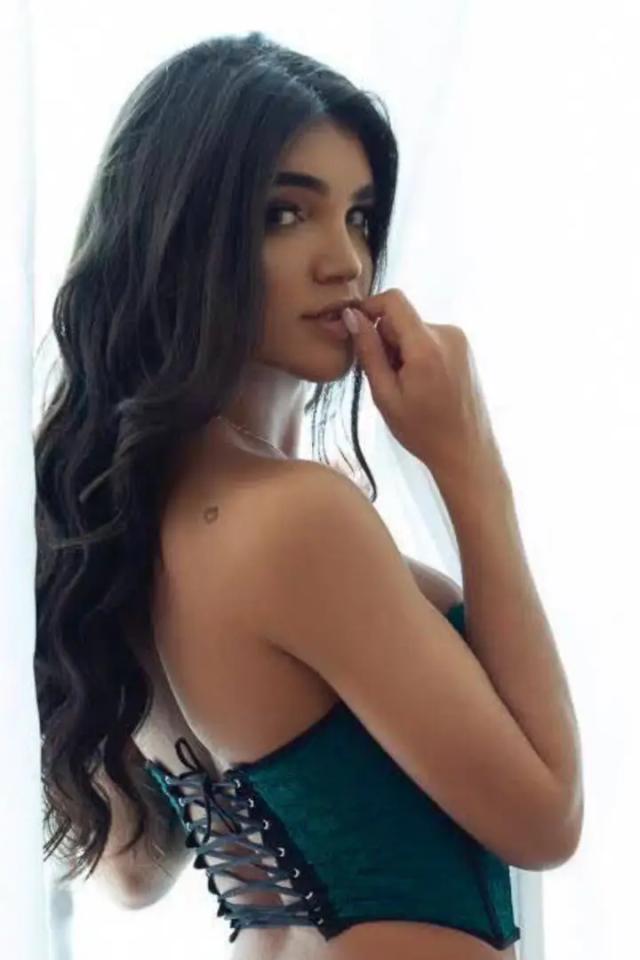 🔥🍆 MARY QUEIROZ HUGE COCK 🍆🔥