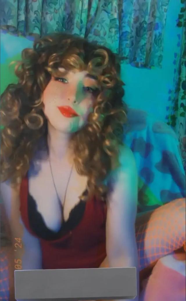 Evie Lane