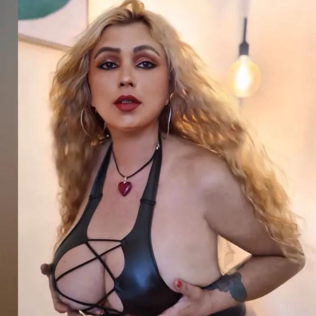 GABRIELA FERRAZ