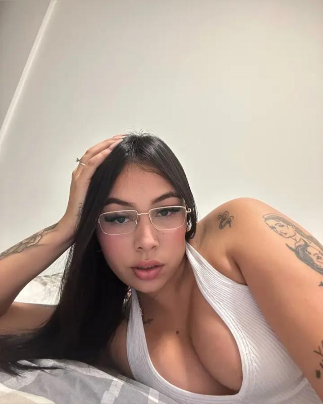 Nicole R.