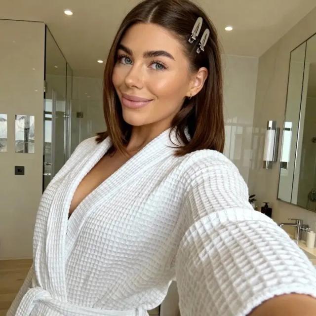 Bella 🧸