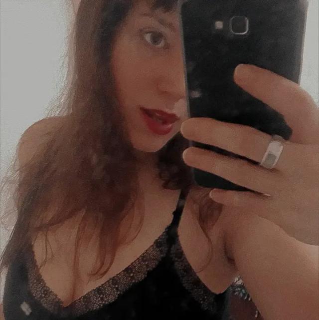 🌹 M i s s   L a u r a 🌹