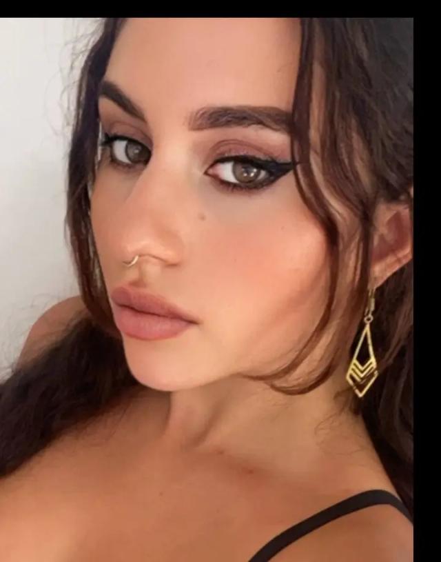 💋 Nadia 🇮🇳