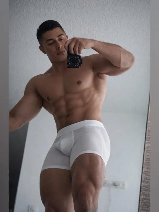 Devin Hunter