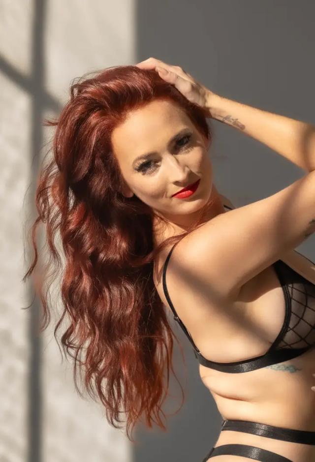 Ms Nikki