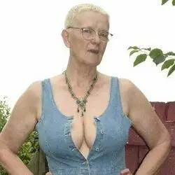 Tiffany Pearl - Private Nurse