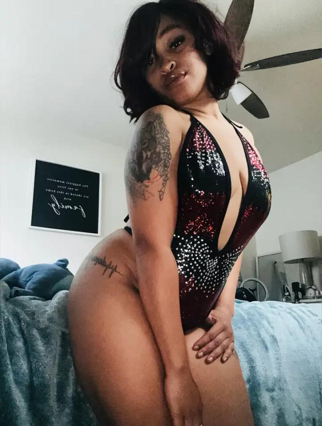 Ariaa Hotwife