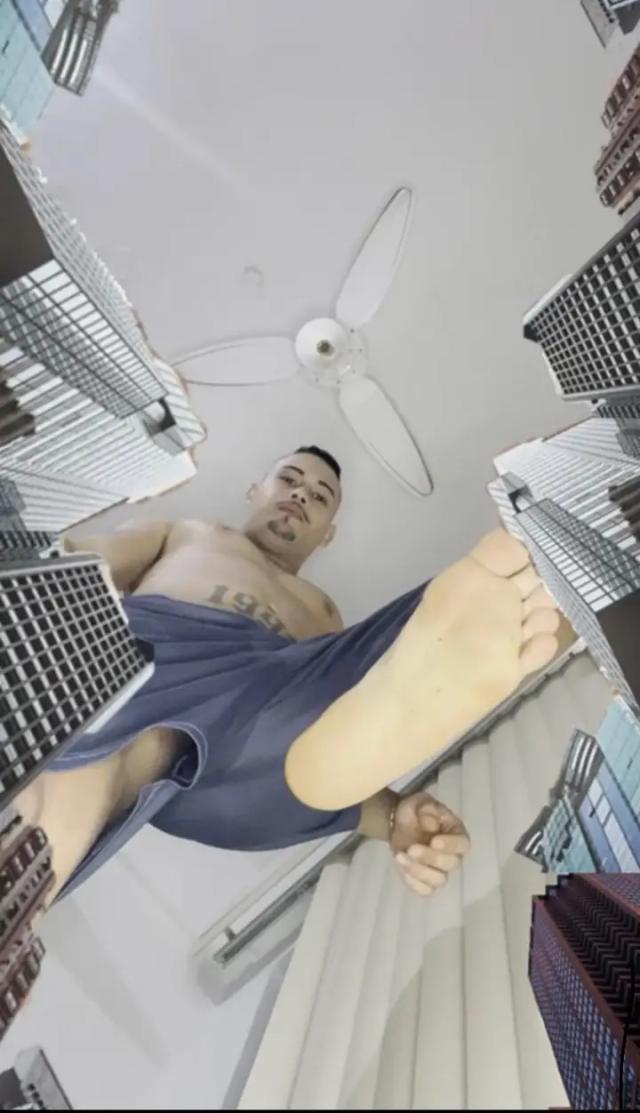 GIANT PABLO
