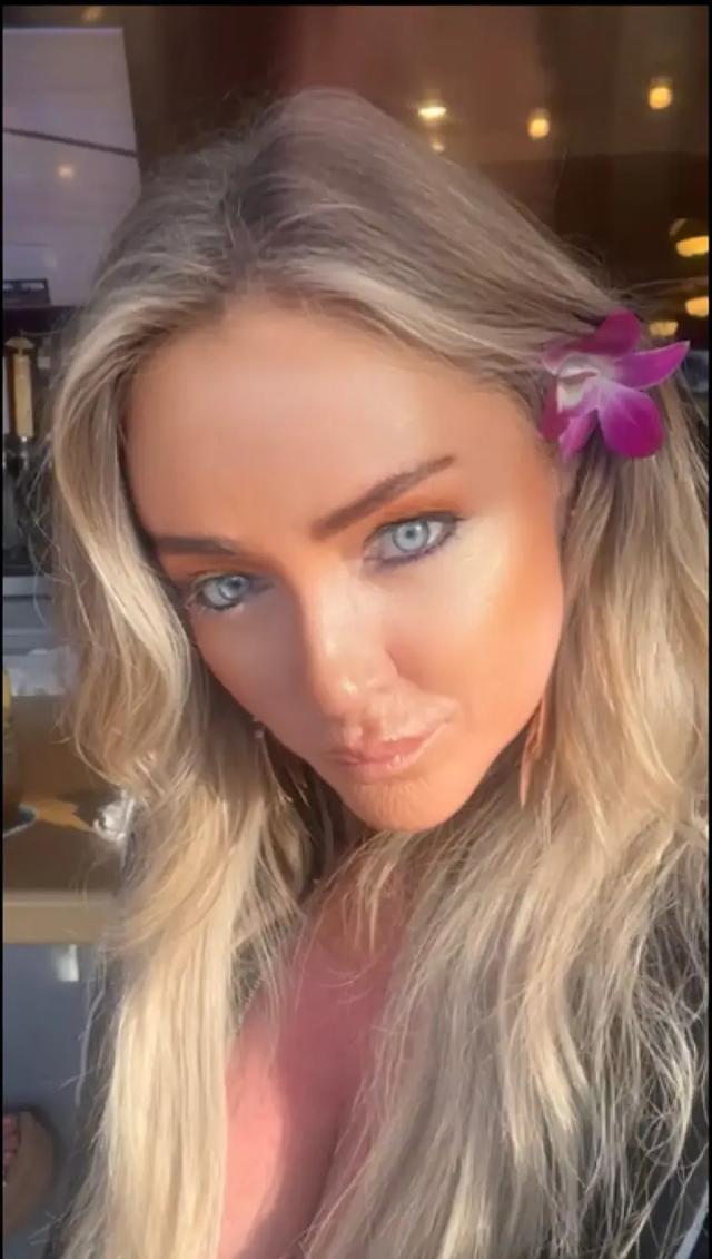 Hottie in Huntington Beach ❤️
