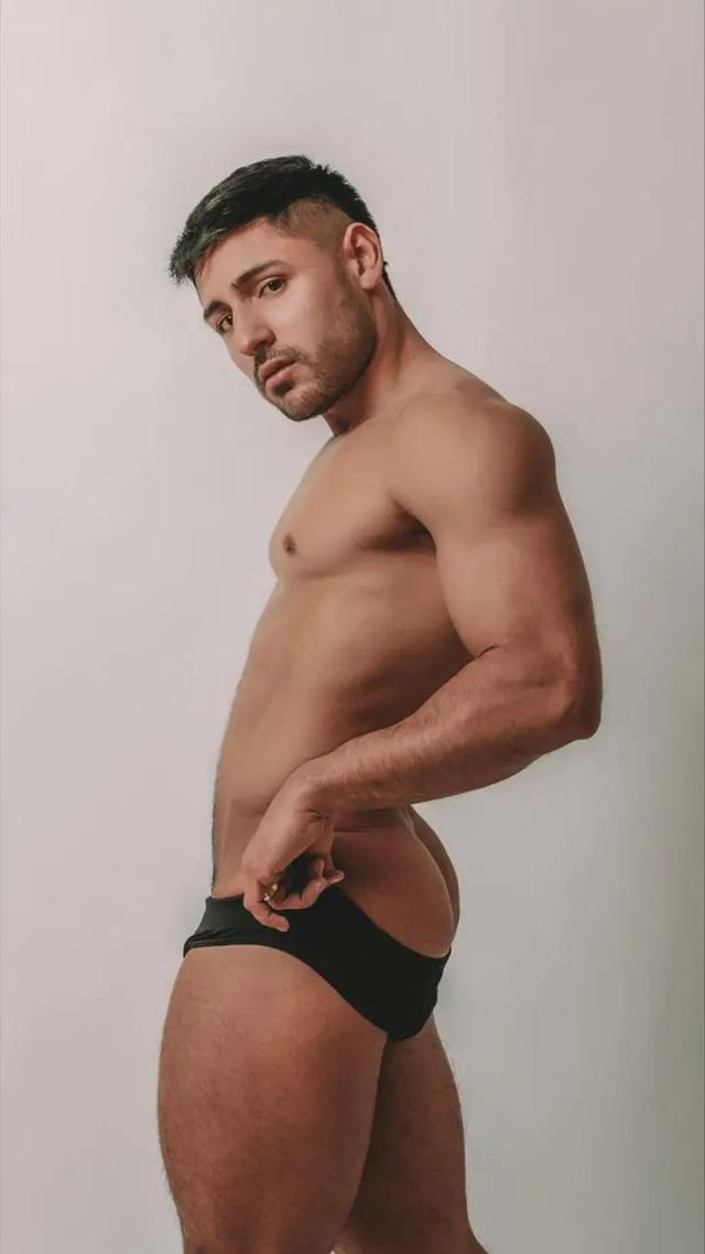 Axel Fit Boy