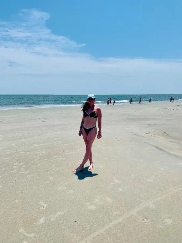 Ashley 🤪