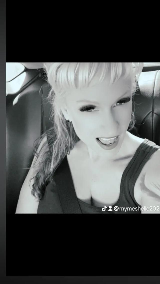 Meshelle