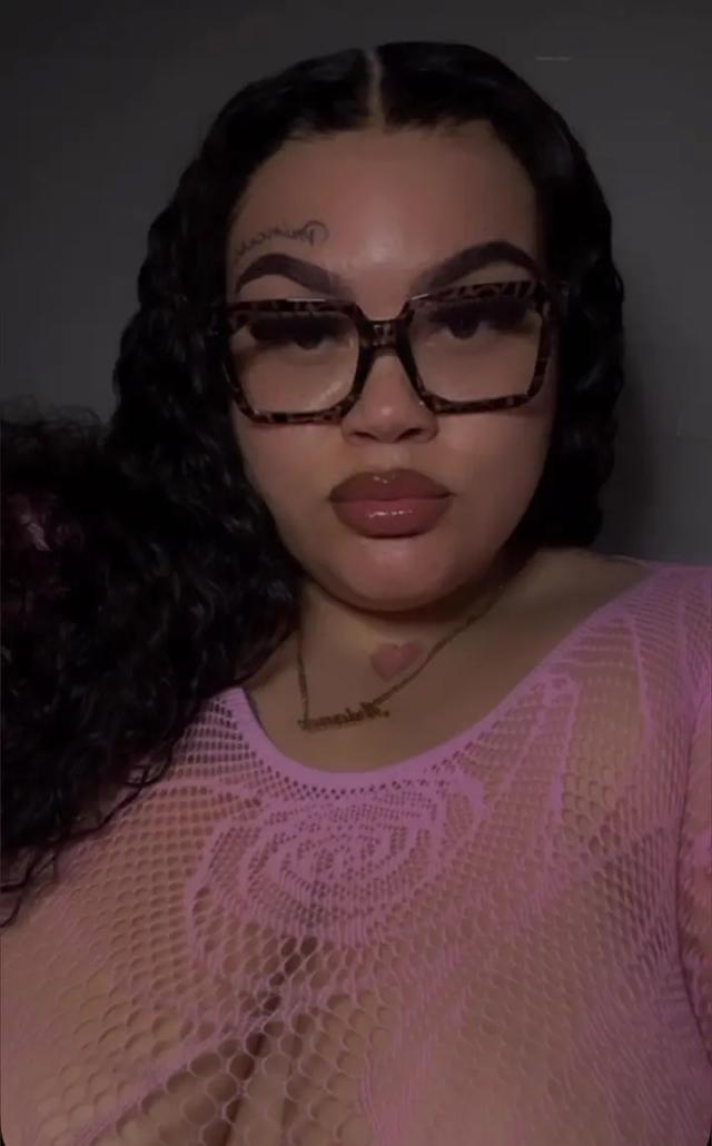 ARI WIT THE THROAT
