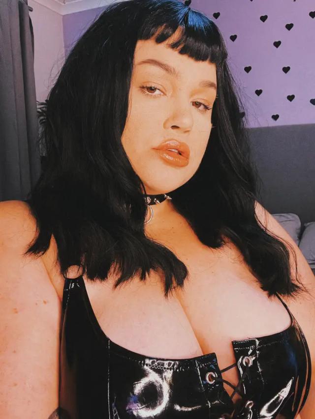 Daisy Hart - PREMIUM
