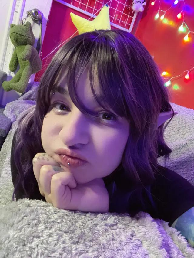 🍑 Evie~Chan 😇