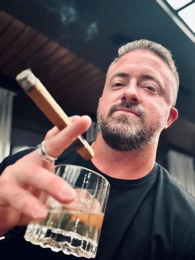 DANNY LUCKEE VIP