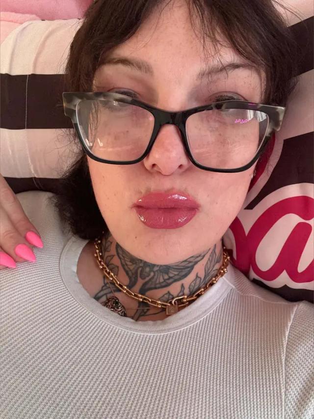 𝓃𝒾𝒸𝑜𝓁𝑒♡