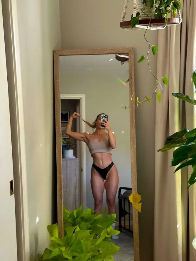Mia