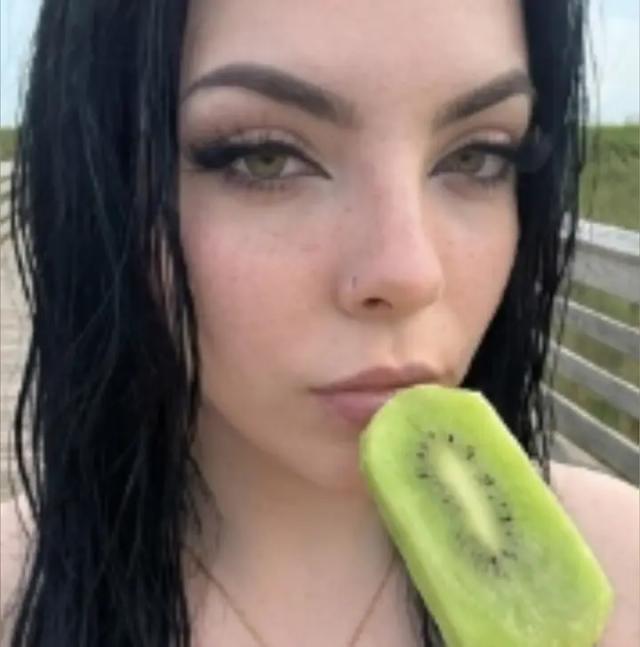 Kaylee Nic 😈🖤 The Semen Demon