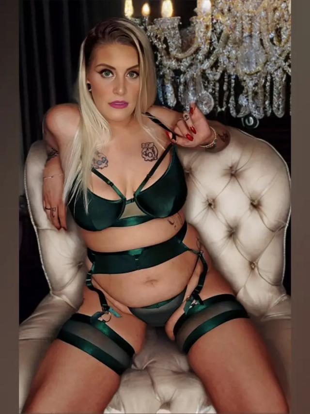 Stevee Marie