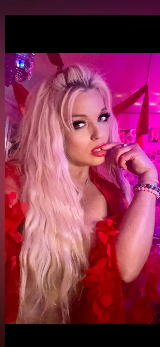 Pinknoirtease