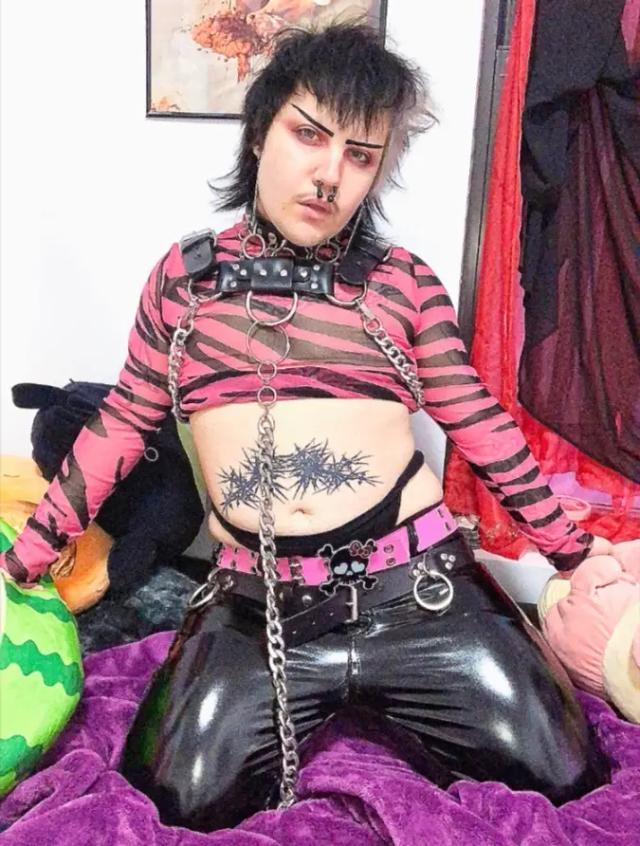 ur goth bf<3