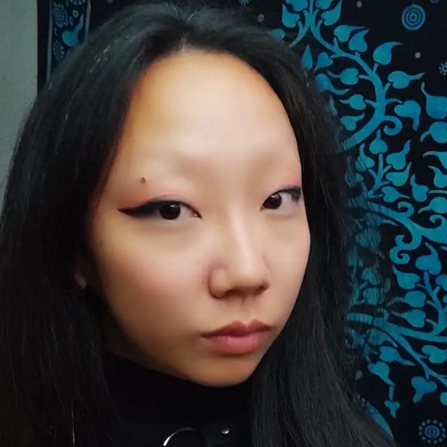 June Mei 🌚