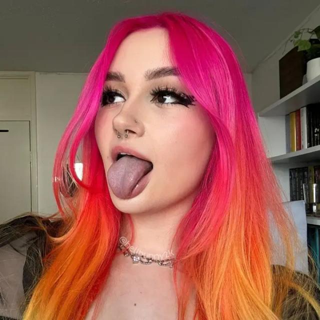 🎂Birthday girl🥳 FREE PAGE