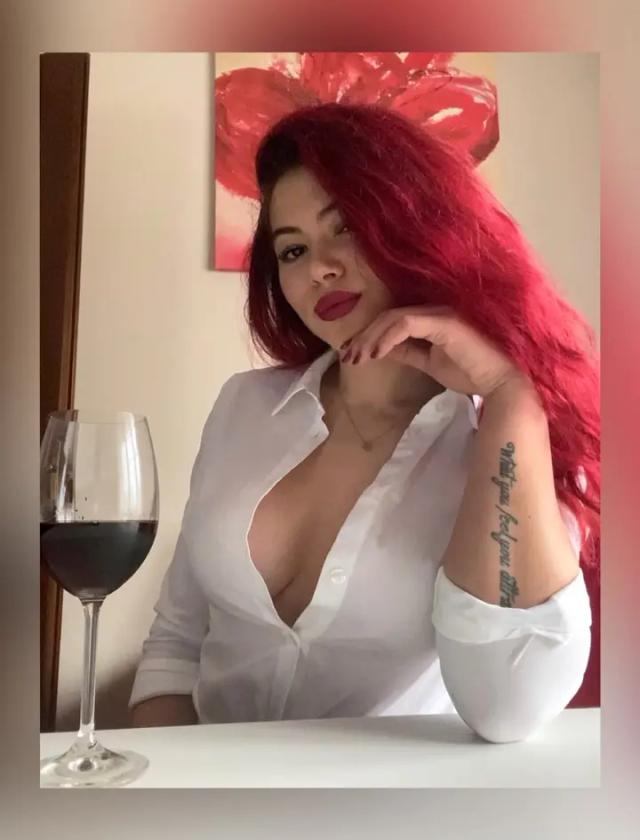 BEA LA ROSSA 🔥
