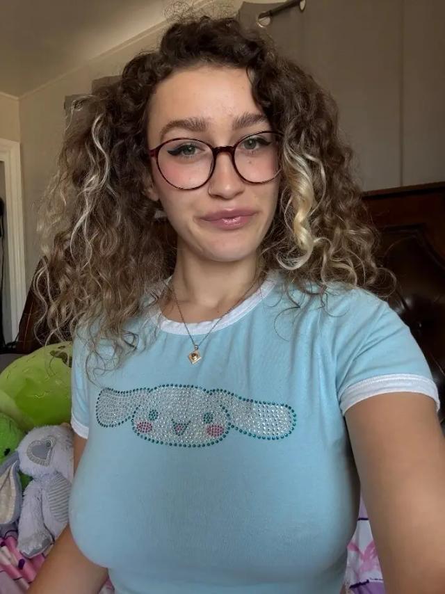 Nerdy Neighbor Tay VIP!! 🤓💕