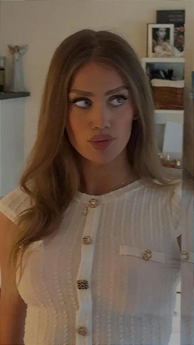 BÈLLA MALAK