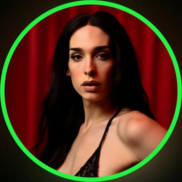 Victoria❤️‍🔥TS FireGirl 🔥(Text me in DM)