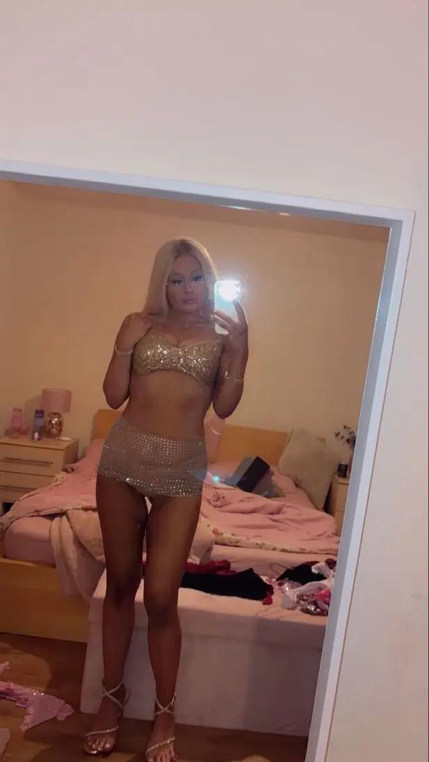 Amy 💋 British Blonde 🍭