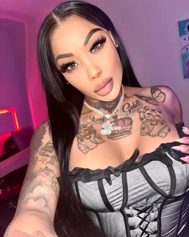 Latina M1LF Hottie 😍
