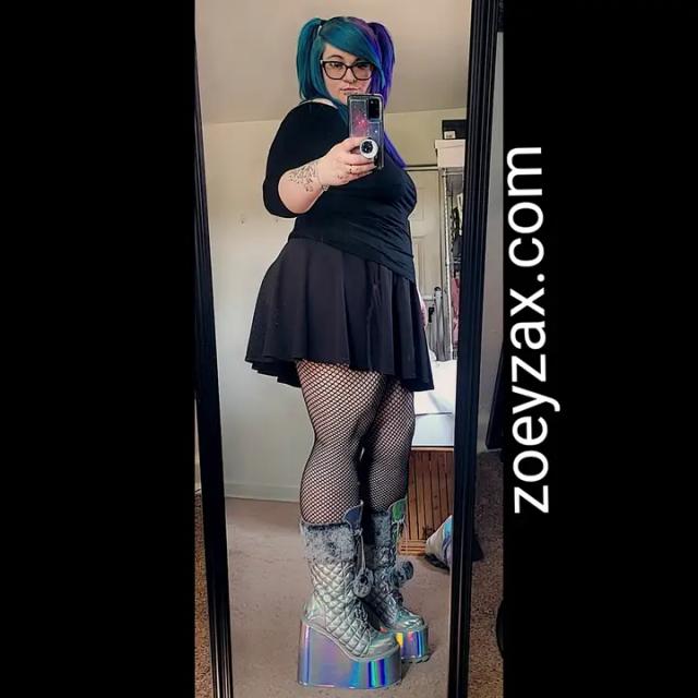 Zoey Zax