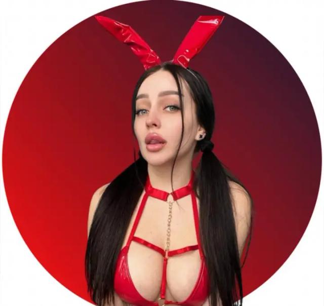 👑 𝓠𝓤𝓔𝓔𝓝 𝓗𝓐𝓝𝓝𝓐 👑