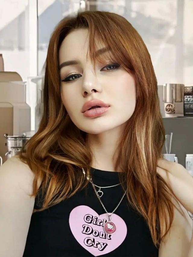 Elara👀