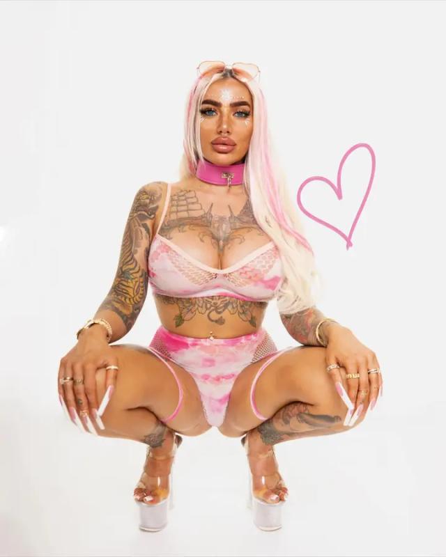Long nails tattooed bimbo