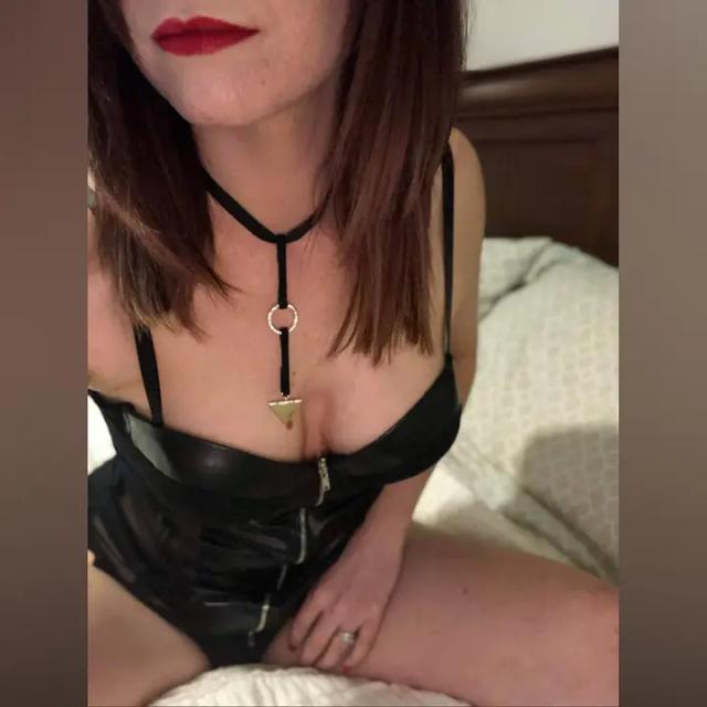 RoseHotwife