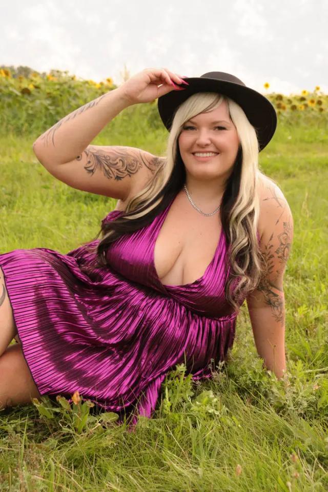 CurvyAngelina