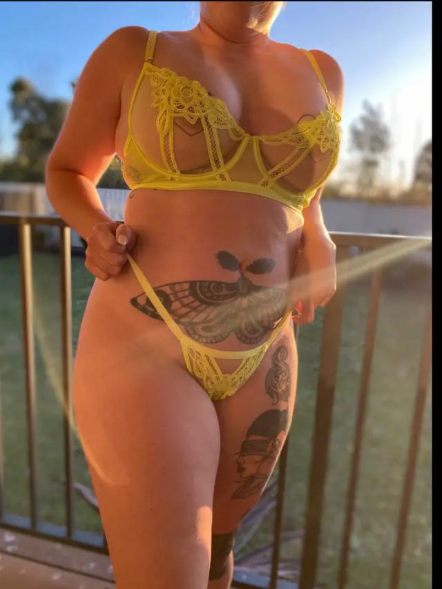 BlondePiercedMumma